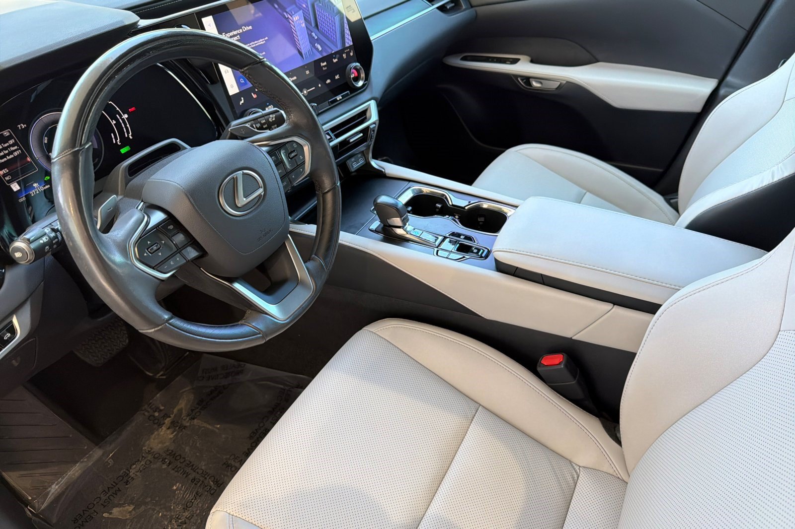 Certified 2023 Lexus RX 350h w/ Cold Area Package AWD/4WD image 11