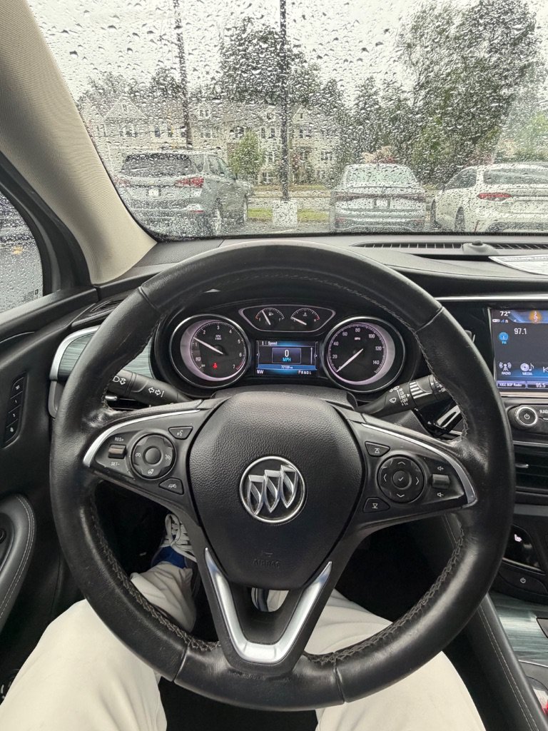 Used 2020 Buick Envision Essence FWD image 10