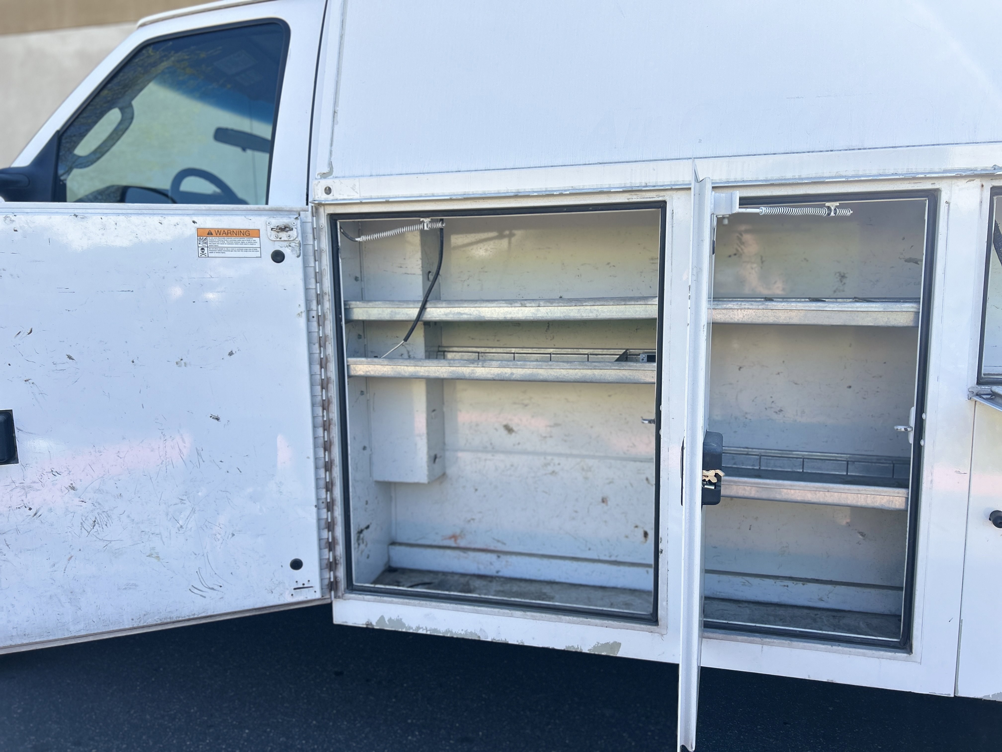 Used 2016 Ford E-350 and Econoline 350 Super Duty RWD image 30