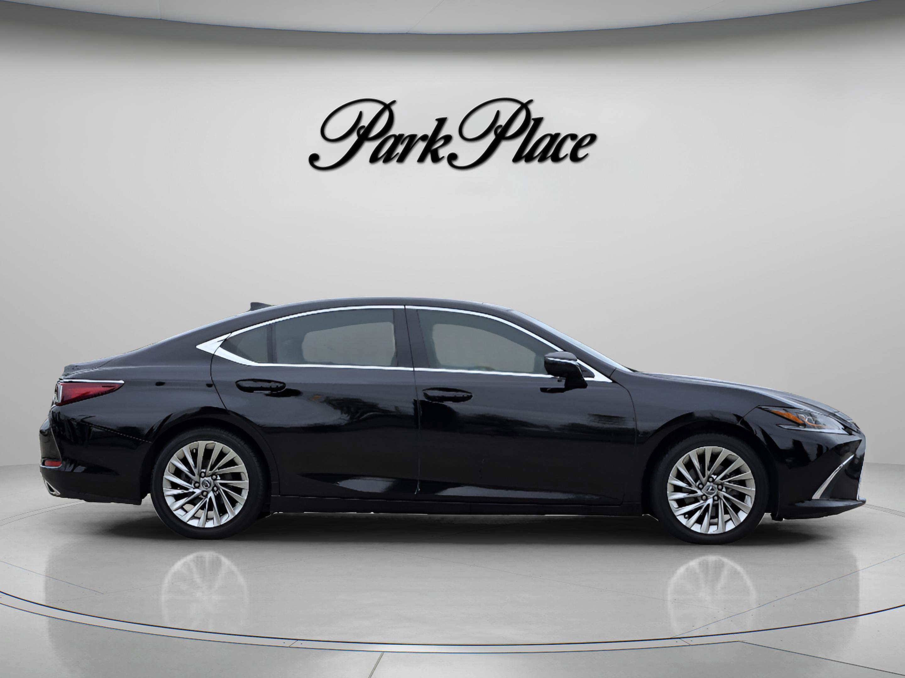 Used 2019 Lexus ES 350 Ultra Luxury FWD image 6