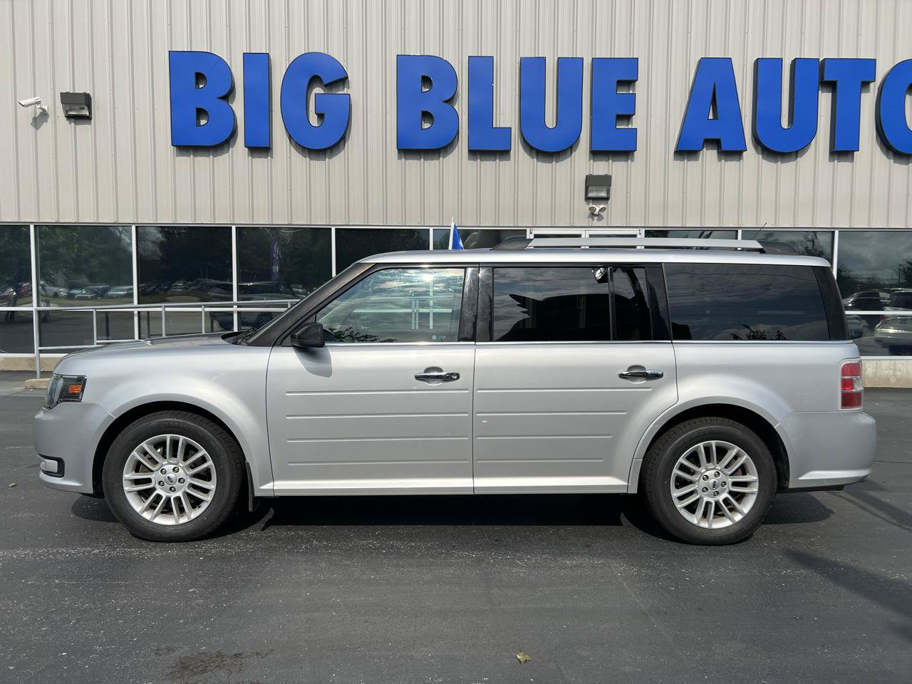 Used 2017 Ford Flex SEL w/ Equipment Group 202A AWD/4WD image 2