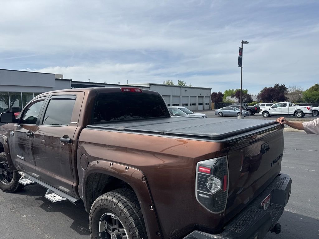 Used 2014 Toyota Tundra Limited w/ Limited Premium Package AWD/4WD image 9