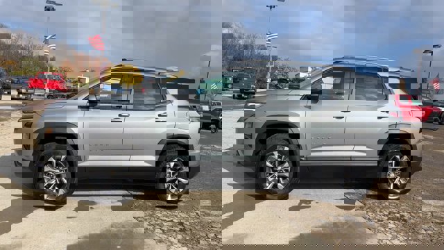 New 2026 Chevrolet Equinox LT w/ Convenience Package II image 5