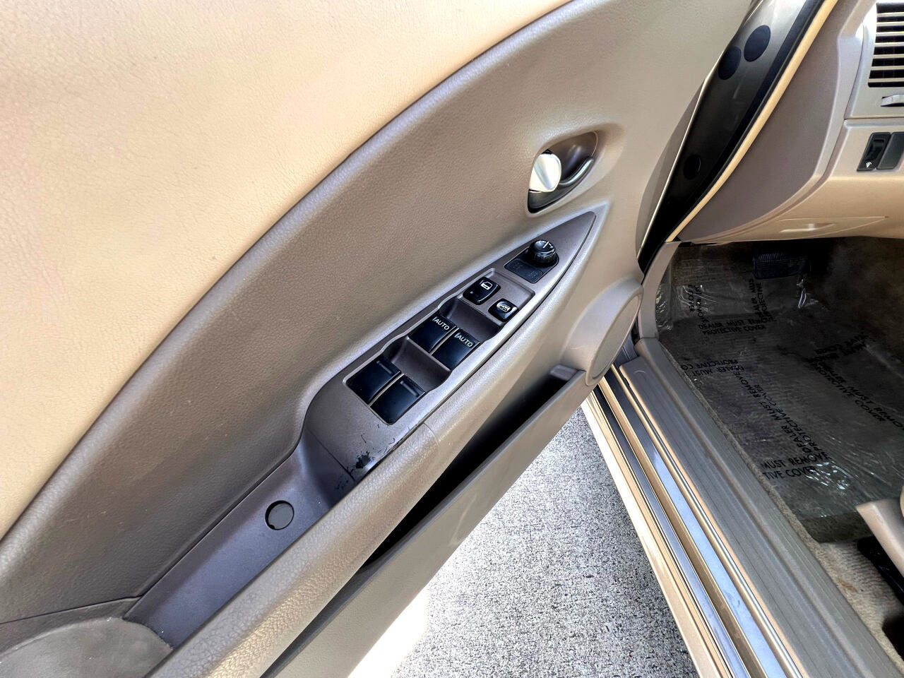 Used 2003 Nissan Altima 3.5 SE image 46