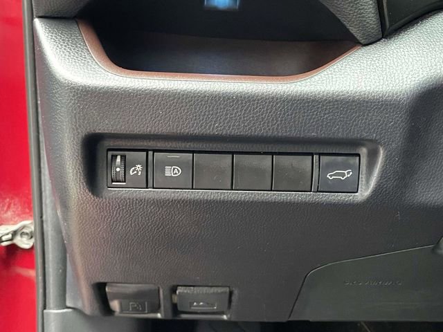 Used 2019 Toyota RAV4 Limited image 22