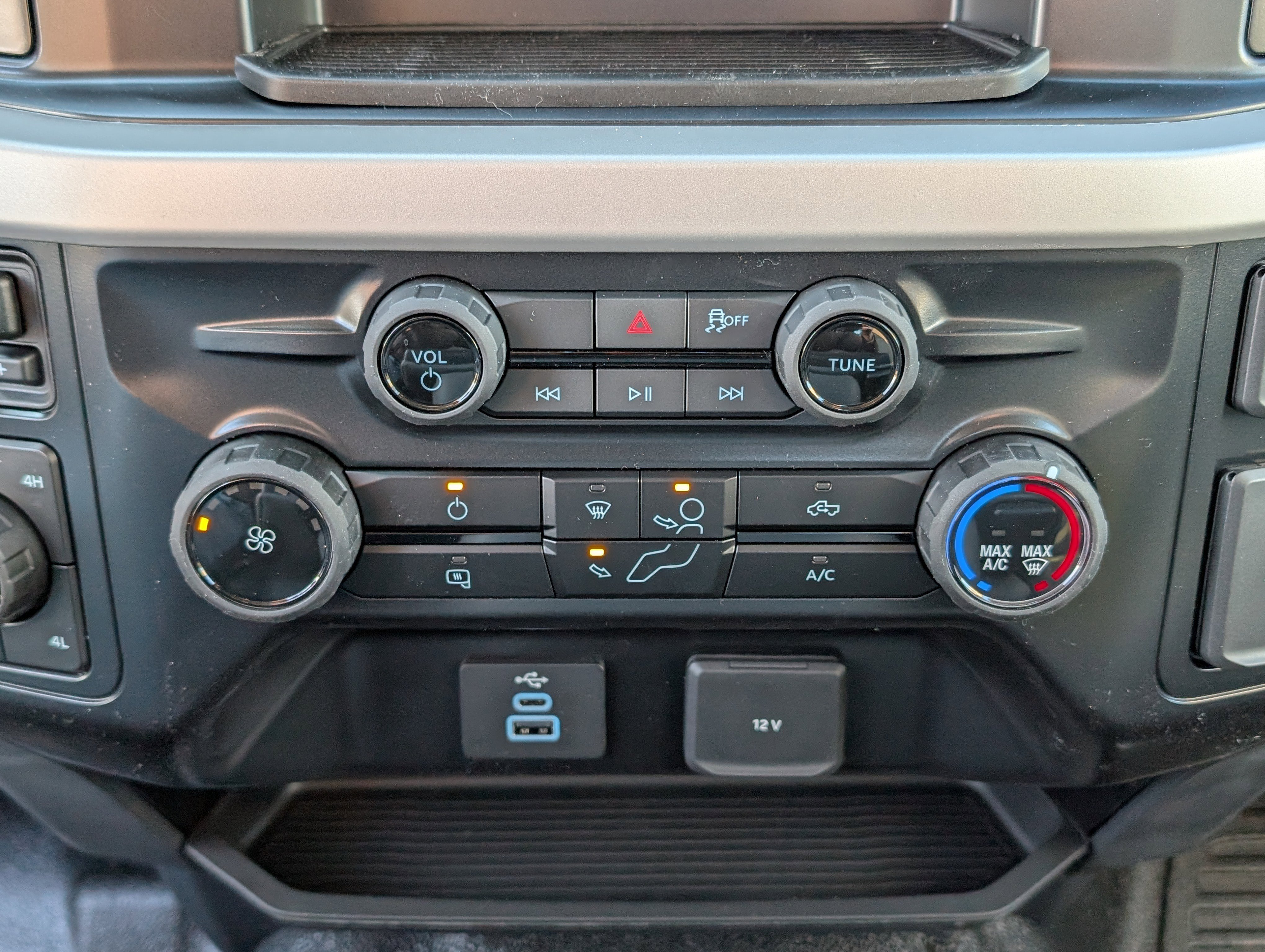 New 2026 Ford F250 XL w/ XL Chrome Package image 20