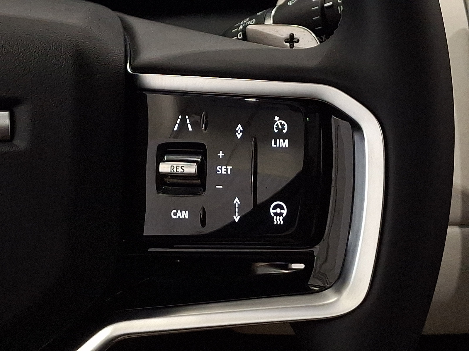 Certified 2025 Land Rover Discovery Sport S AWD/4WD image 21