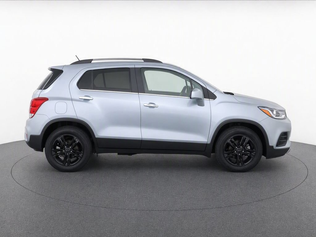 Used 2020 Chevrolet Trax LT w/ LT Convenience Package FWD image 10