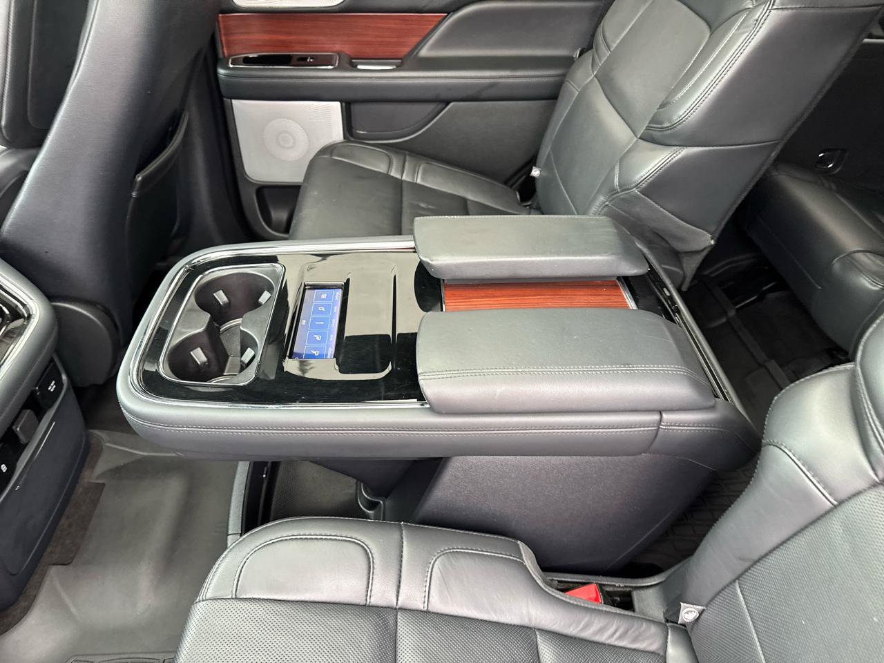 Used 2023 Lincoln Navigator Reserve AWD/4WD image 34