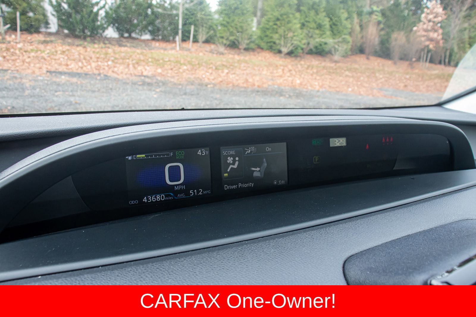 Used 2022 Toyota Prius LE image 20