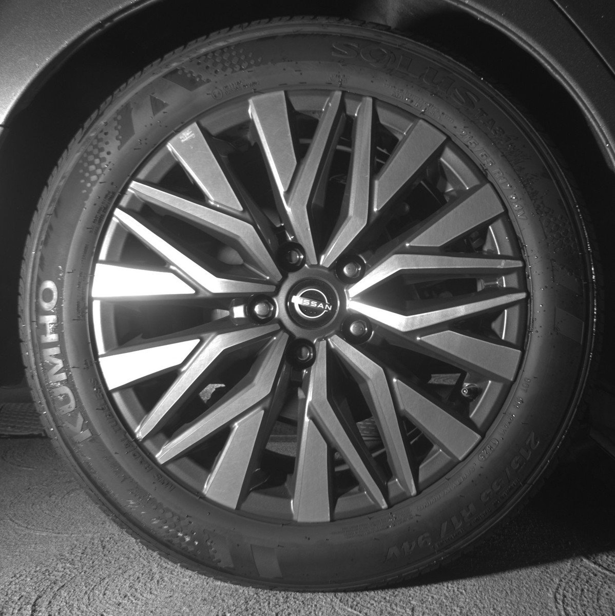 Used 2025 Nissan Altima 2.5 SV image 15