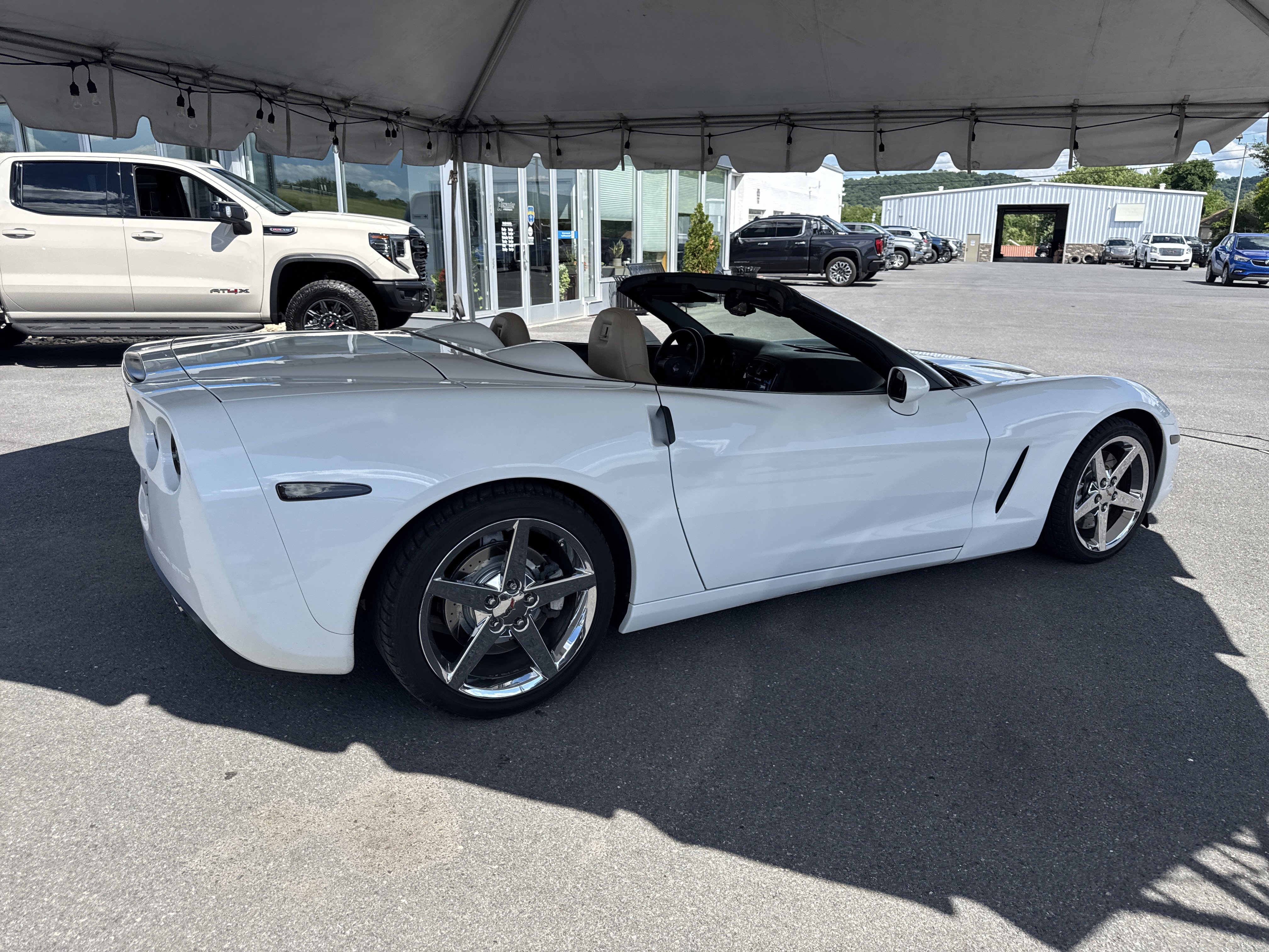 Used 2008 Chevrolet Corvette Convertible w/ Preferred Equipment Group RWD video 3