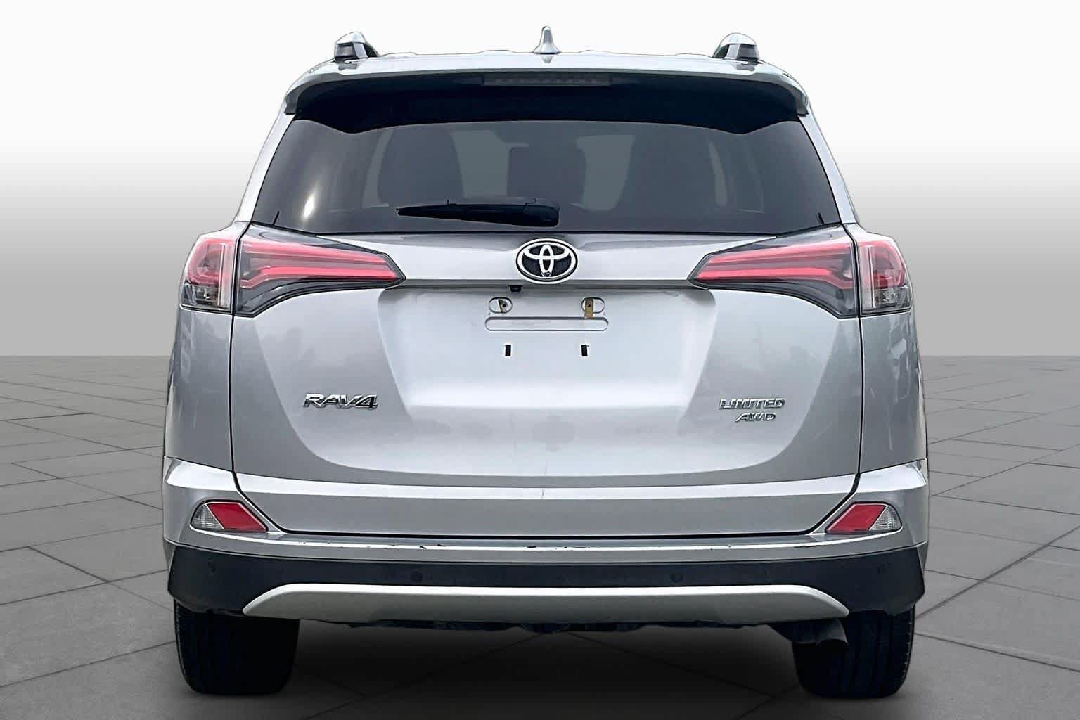 Used 2016 Toyota RAV4 Limited AWD/4WD image 7
