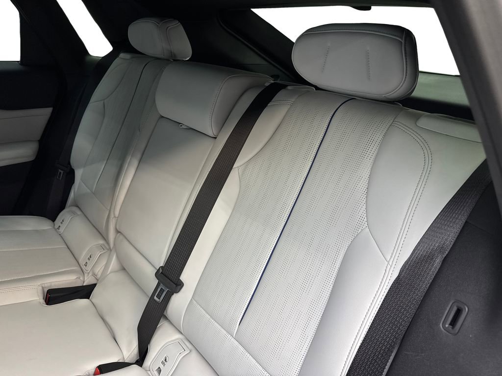 Used 2024 Cadillac Lyriq Luxury RWD image 33