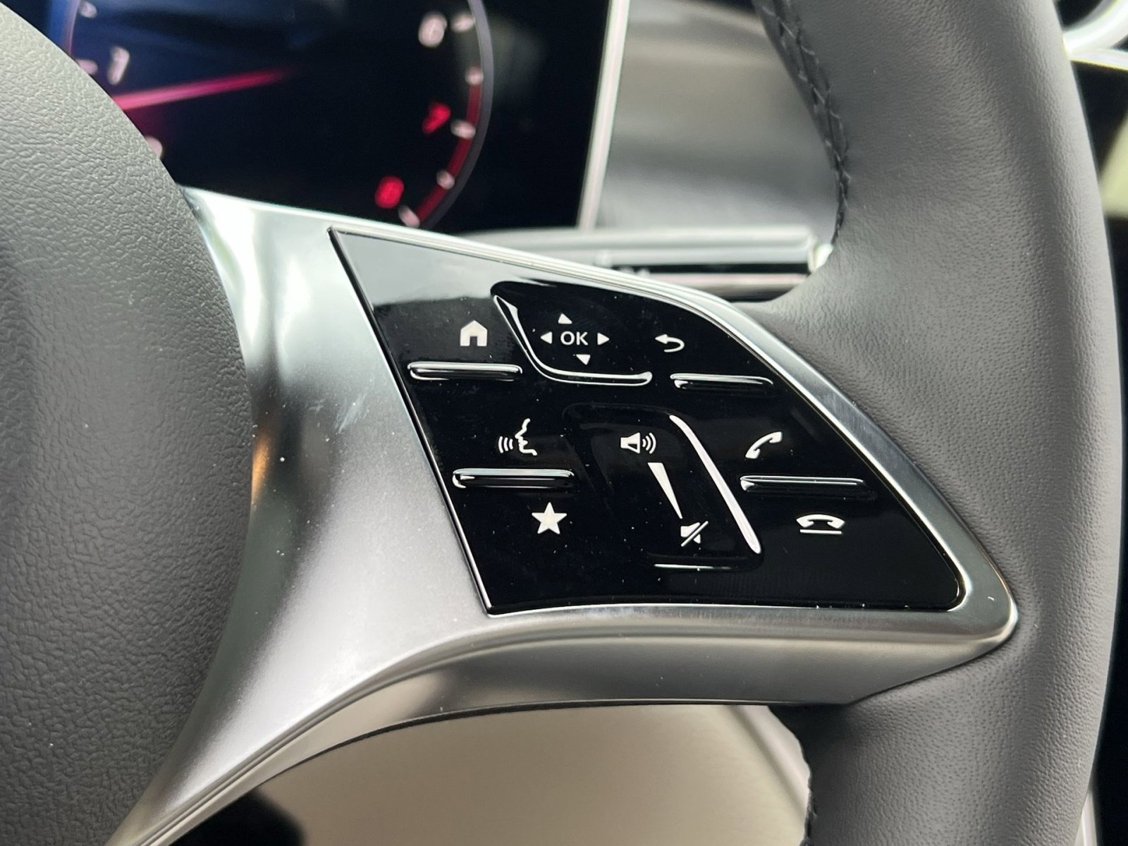 New 2026 Mercedes-Benz GLC 300 4MATIC image 37