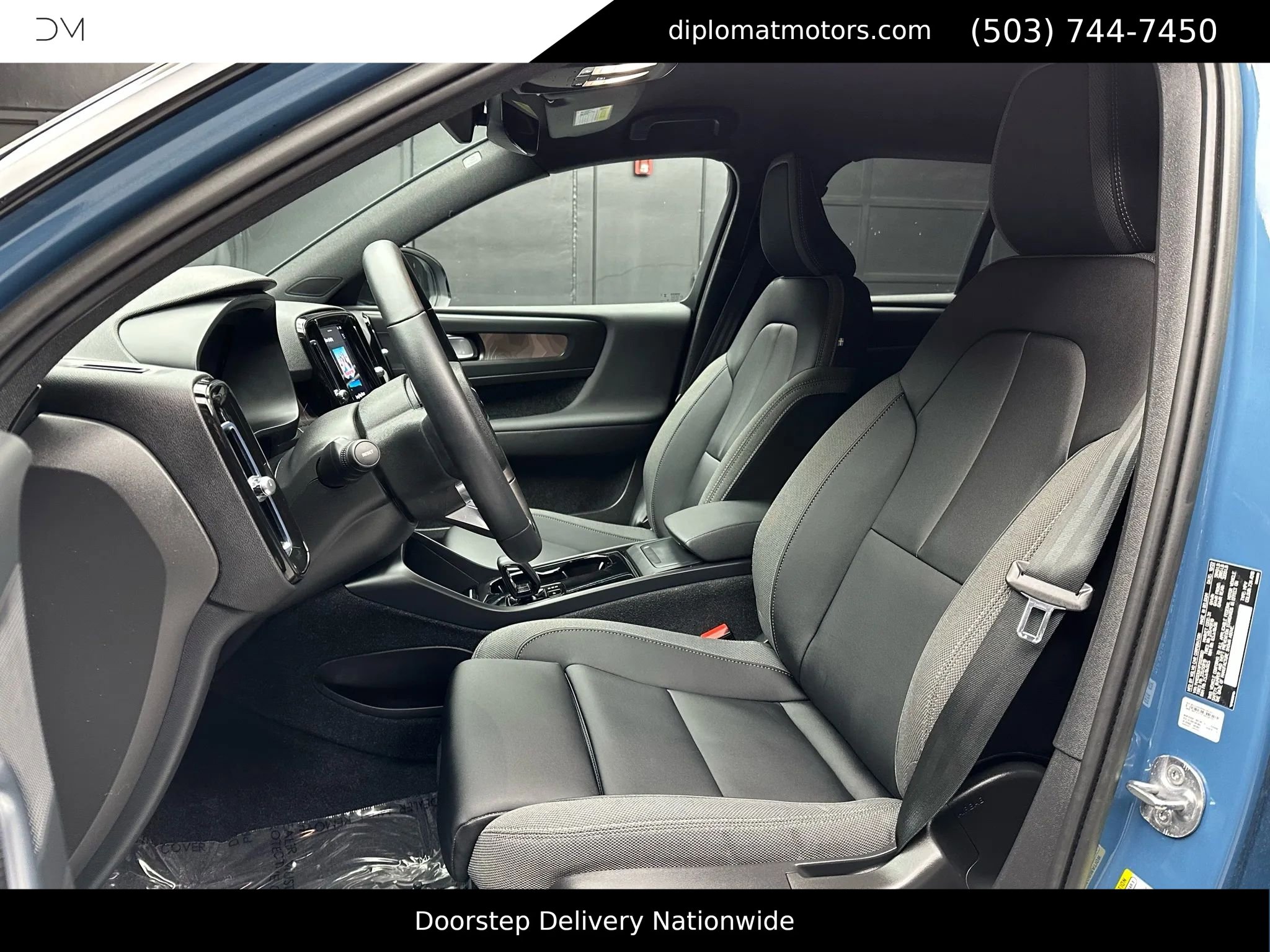 Used 2023 Volvo XC40 Recharge Core image 17