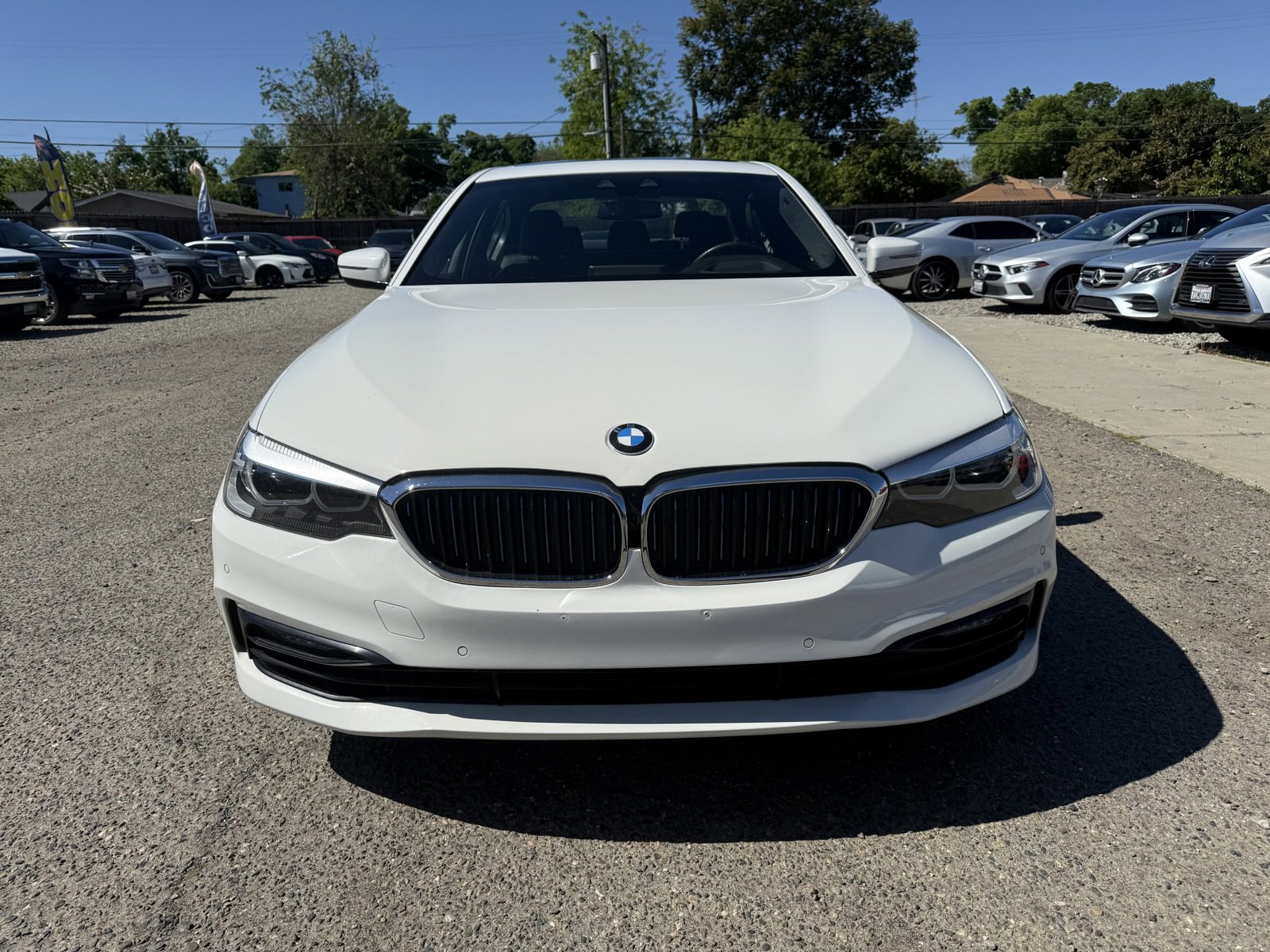 Used 2018 BMW 530e image 2