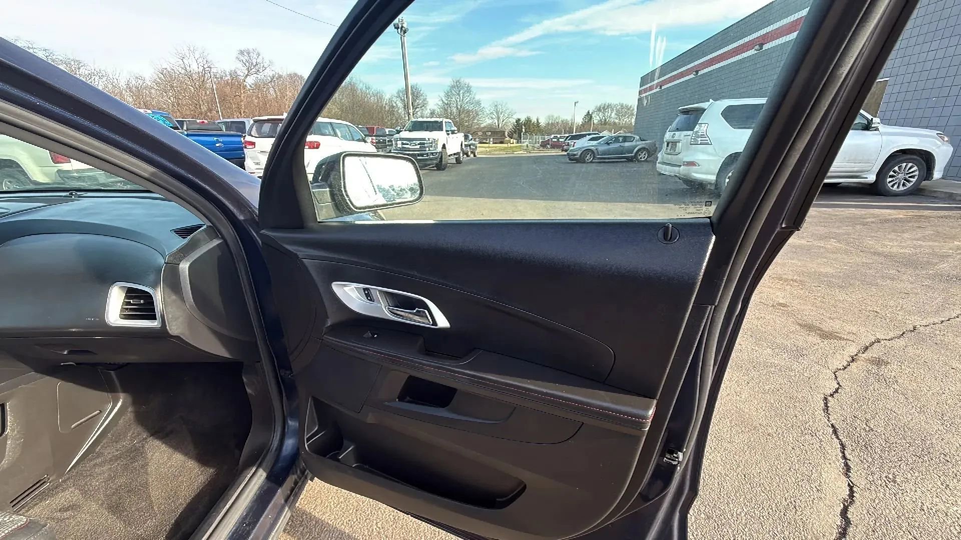 Used 2015 Chevrolet Equinox LT w/ Driver Convenience Package FWD image 17
