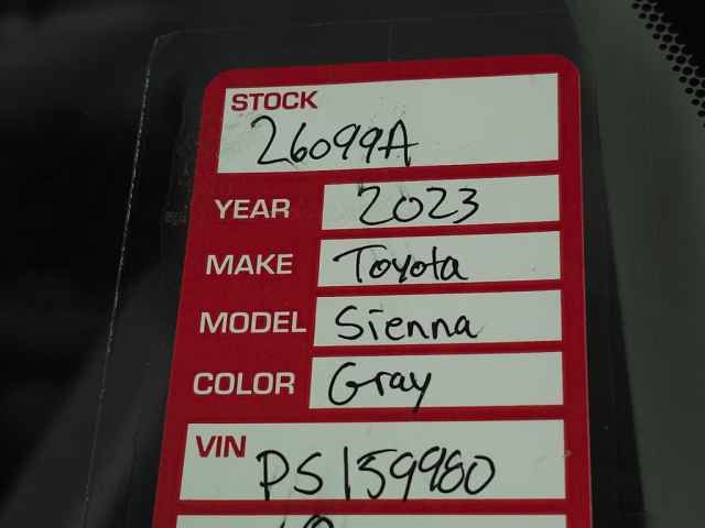 Used 2023 Toyota Sienna XLE image 39