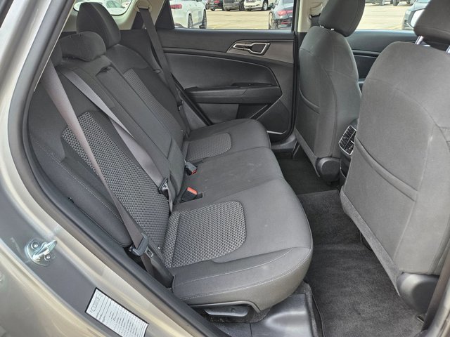 Used 2024 Kia Sportage LX image 19