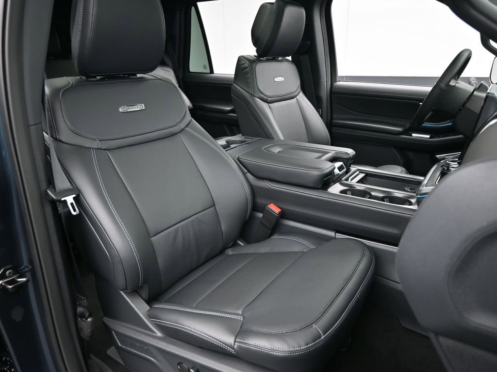 New 2026 Ford Expedition Platinum w/ Stealth Performance Package image 34