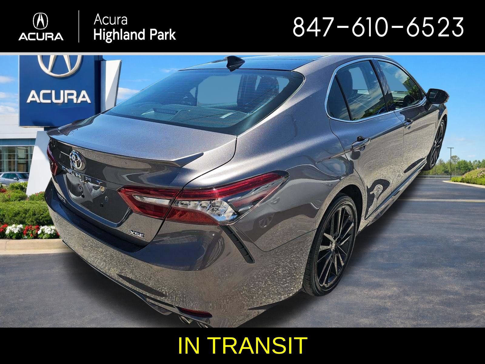 Used 2022 Toyota Camry XSE w/ Navigation Package FWD image 3