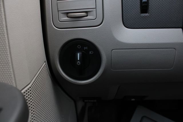 Used 2010 Ford Escape XLS AWD/4WD image 10