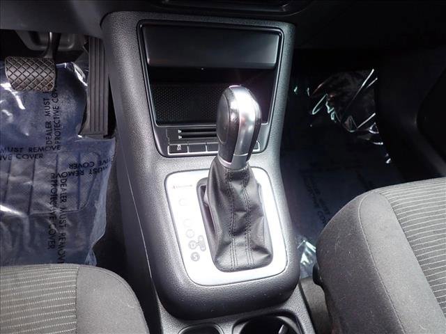 Used 2013 Volkswagen Tiguan S image 18