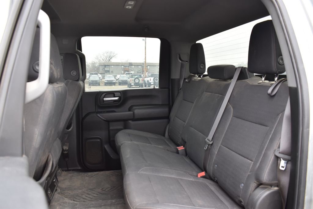 Used 2024 Chevrolet Silverado 2500 Custom w/ Custom Value Package image 7