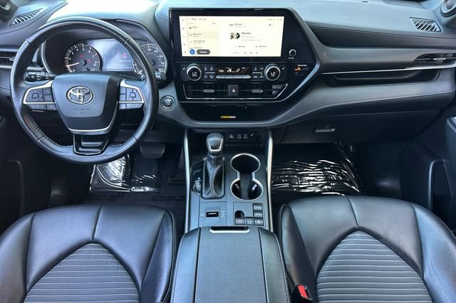 Used 2023 Toyota Highlander XSE image 15