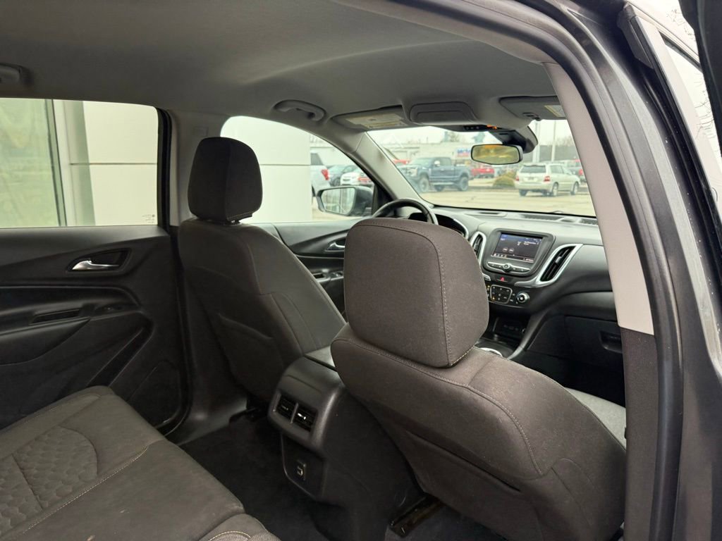Used 2020 Chevrolet Equinox LT w/ Driver Convenience Package image 24