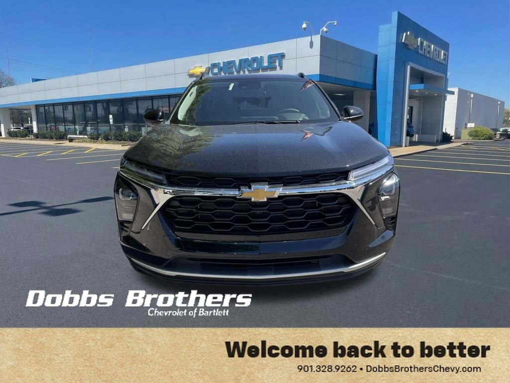 New 2026 Chevrolet Trax LT FWD image 2
