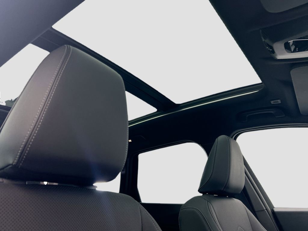 Certified 2025 BMW X1 xDrive28i w/ Premium Package image 16