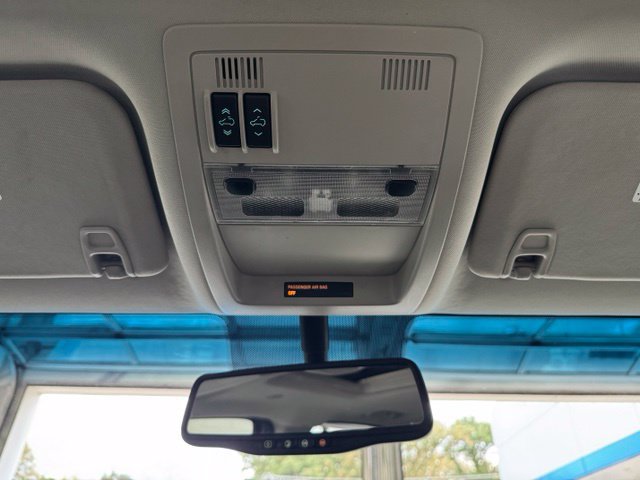 Used 2013 Chevrolet Avalanche LT w/ Suspension Package, Off-Road AWD/4WD image 23