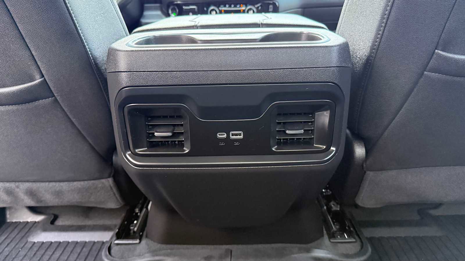 Used 2025 Chevrolet Silverado 1500 LT Trail Boss w/ Convenience Package II AWD/4WD image 9