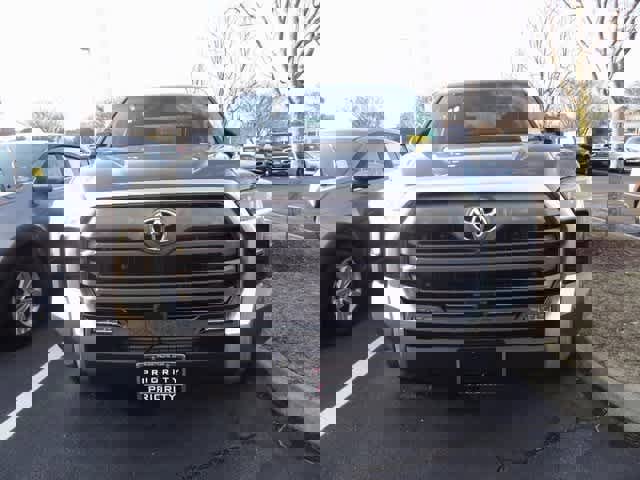 Used 2024 Toyota Tundra Limited image 2