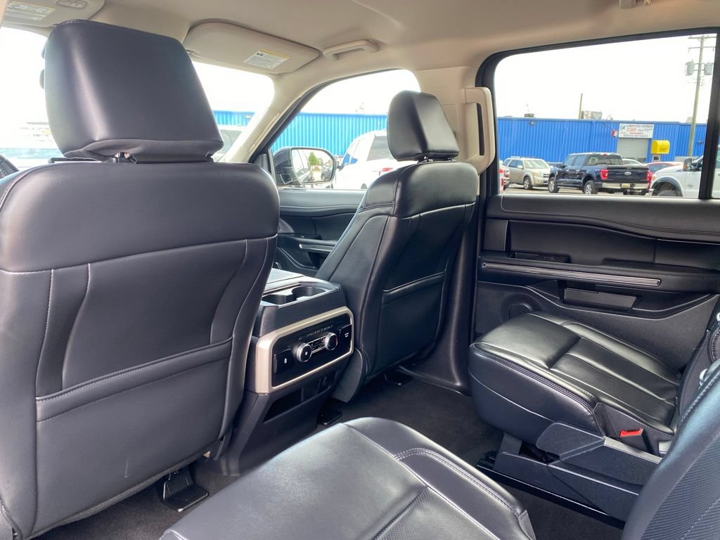 Used 2024 Ford Expedition XLT AWD/4WD image 15