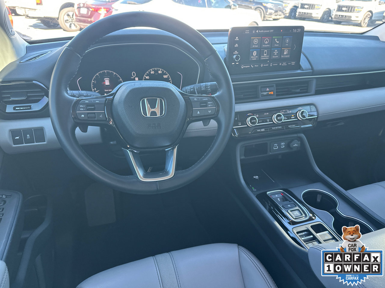 Used 2025 Honda Pilot Touring image 23