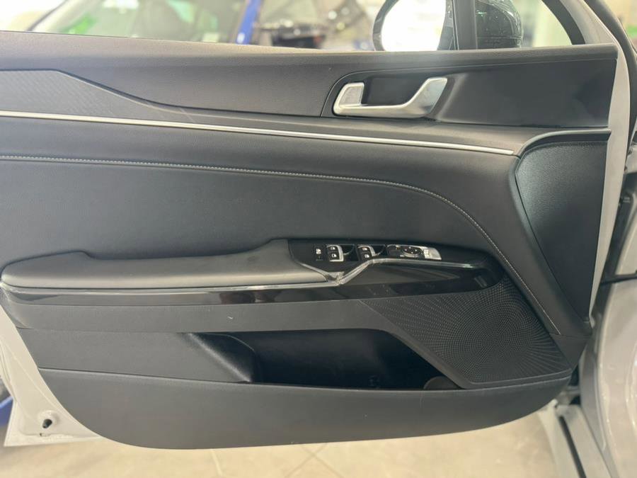 Used 2025 Kia K5 GT-Line image 11