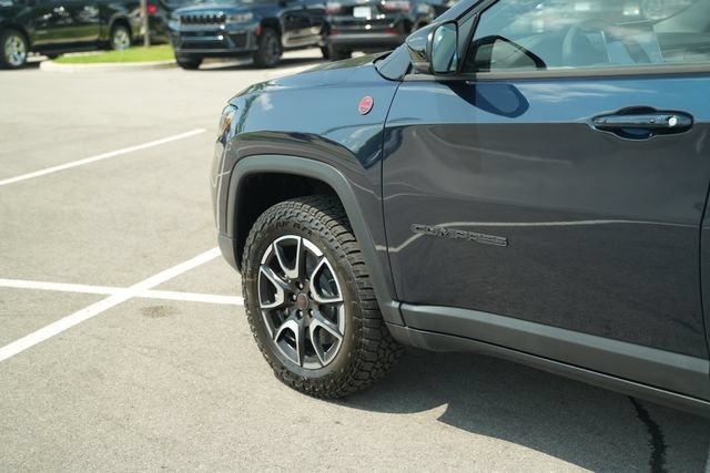 New 2026 Jeep Compass Trailhawk AWD/4WD image 39