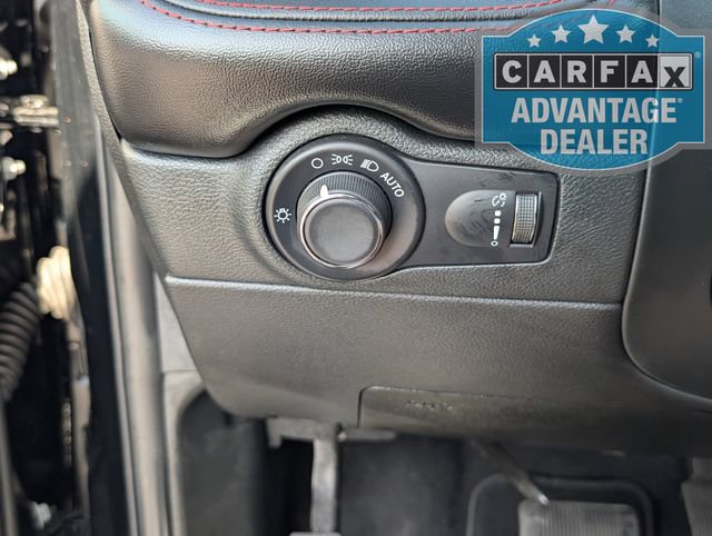 Used 2025 Dodge Durango GT AWD/4WD image 13