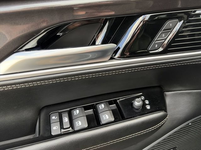 Used 2023 Jeep Wagoneer 4WD image 22