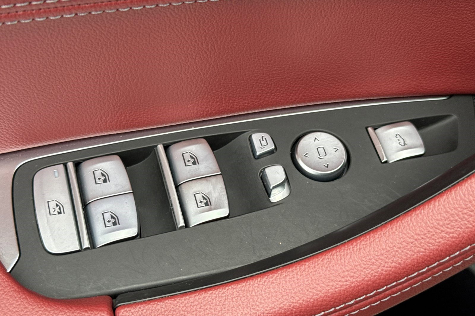 Certified 2021 BMW X4 xDrive30i w/ Executive Package image 13