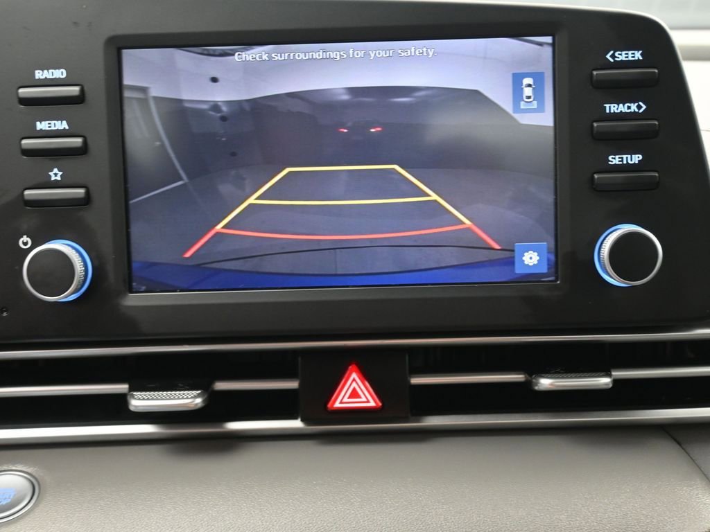 Used 2023 Hyundai Elantra SEL image 6