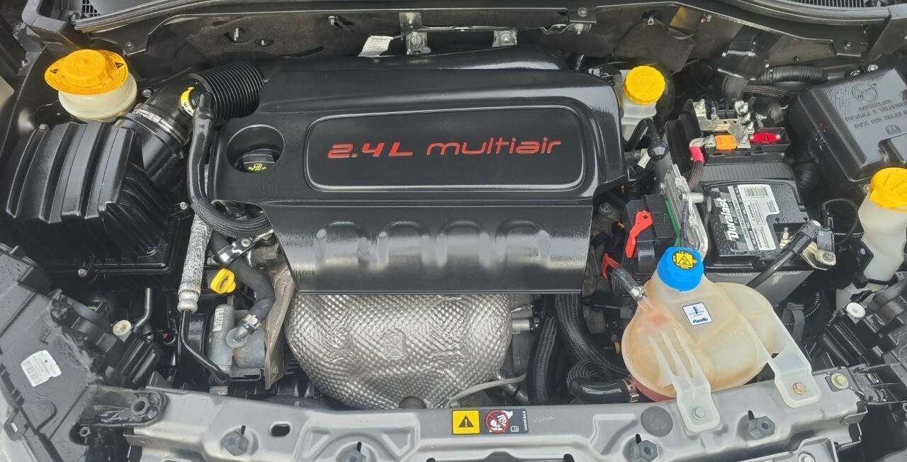 Used 2021 RAM ProMaster City SLT w/ Lights & Wheels Group image 23