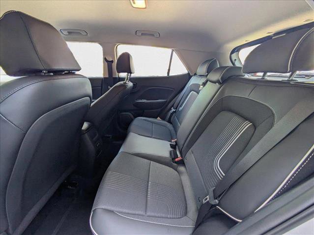 New 2025 Hyundai Venue Limited FWD image 17