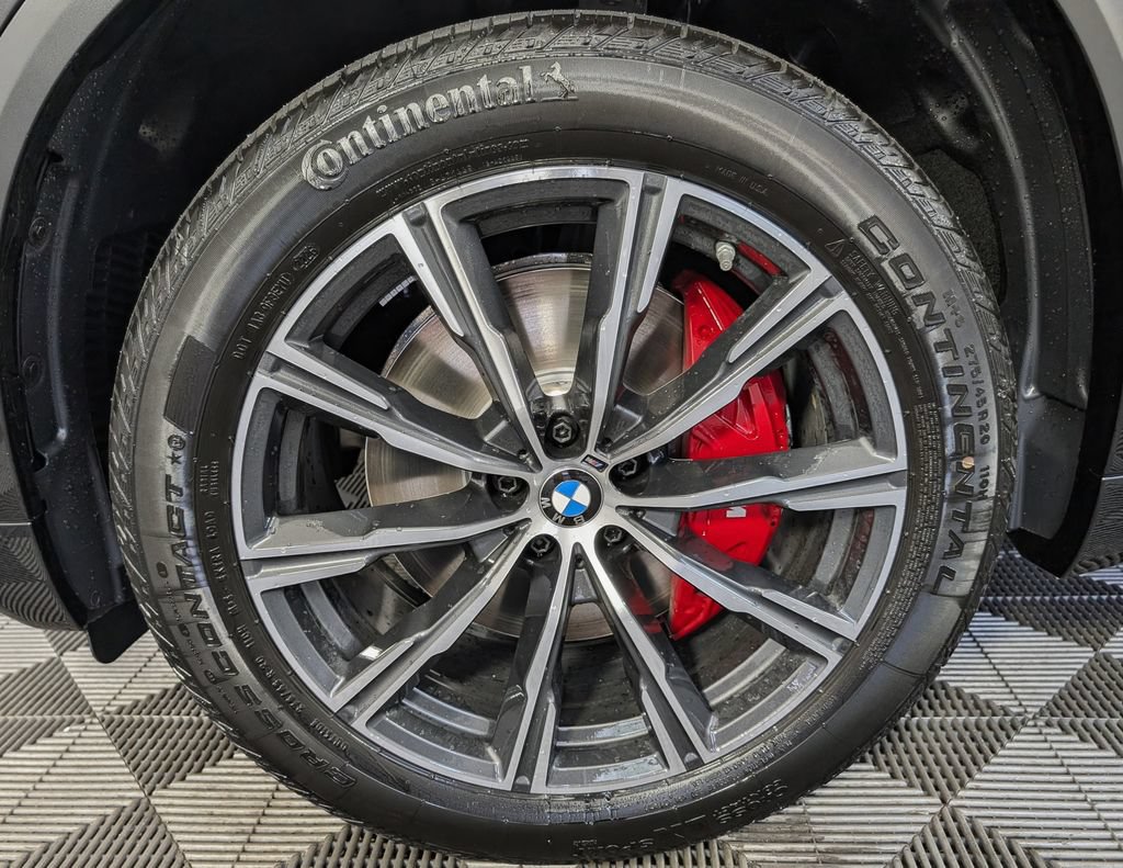 New 2026 BMW X5 xDrive40i w/ M Sport Package AWD/4WD image 10