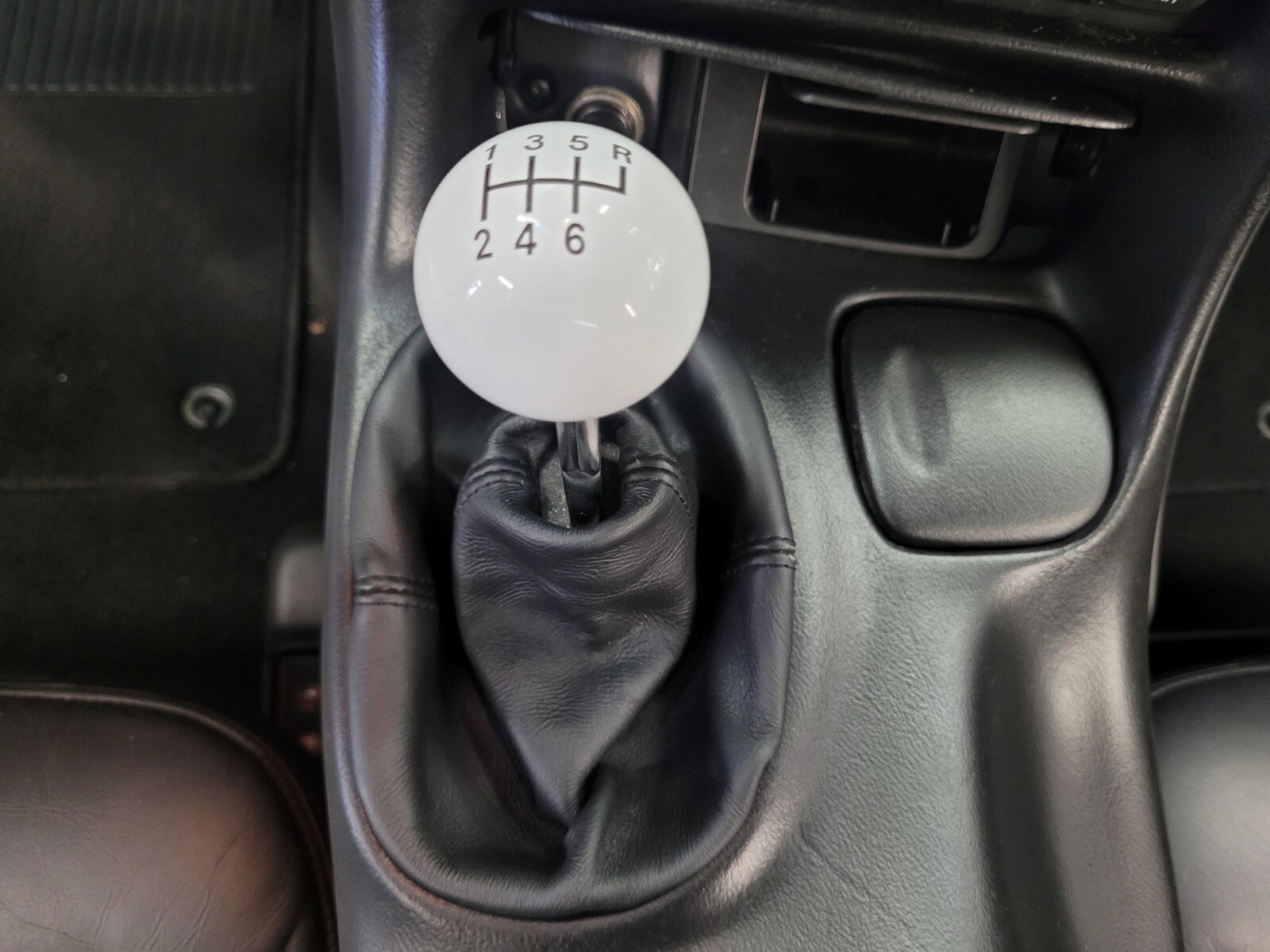 Used 2001 Chevrolet Corvette Z06 w/ Memory Pkg image 20