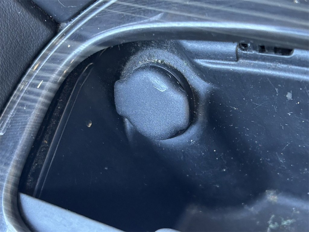 Used 2019 Buick Envision Essence image 35