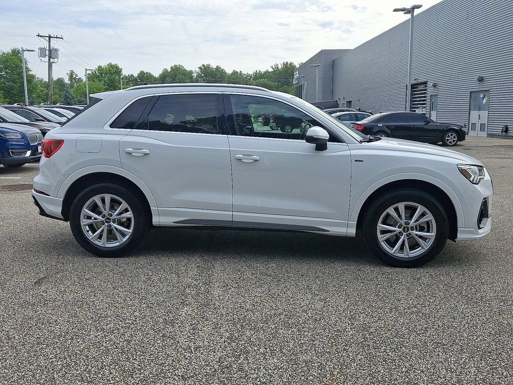 Certified 2025 Audi Q3 2.0T Premium AWD/4WD image 7